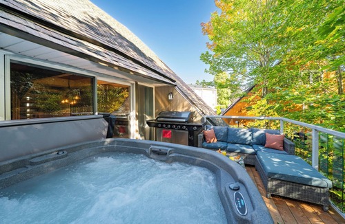 Beaupre Ski Chalet | The Misco | Spa | AC | Mont-Ste-Anne | Indoor and Outdoor Pool | Sauna | BBQ