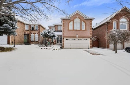 East Credit House | The Mississauga Garden Villa/5 BR and Playground