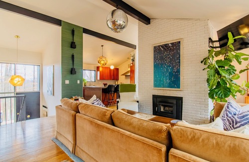 Newburgh House | The Mod Eco-Chic Retreat central to Bethel-West Point -Beacon-Hiking