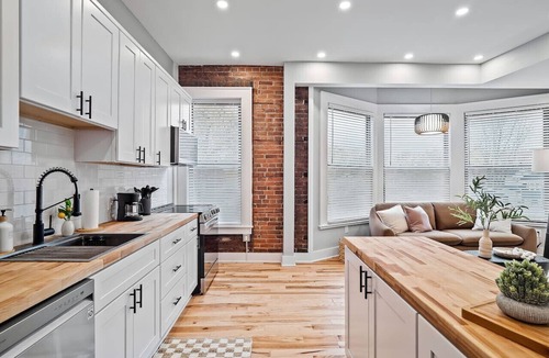 Detroit - Shoreway Apartment | The Modern Boho Brick Loft
