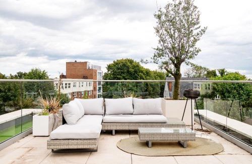 Brondesbury Park Apartment | The Modern Glasshouse