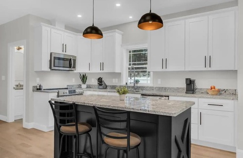 Orange House | The Modern Home Retreatnn