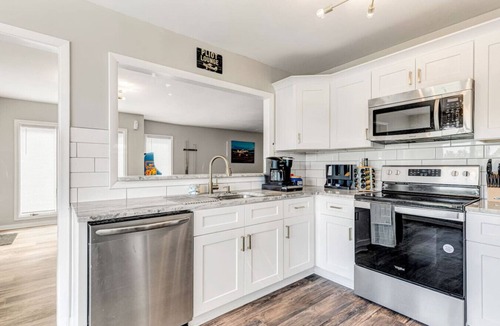 Quinton House | The Modern Mile High: Aviator`s Lookout in Quinton