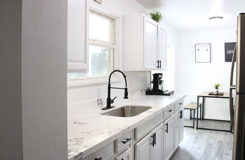 University Place House | The Modern Oasis