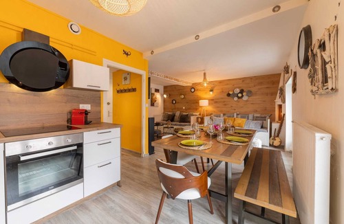 Voiron Apartment | The modern tree, Hyper Center, 8 Pers., T3 on 70m²