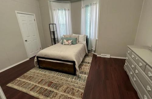 Uniontown Apartment | The Modern Victorian