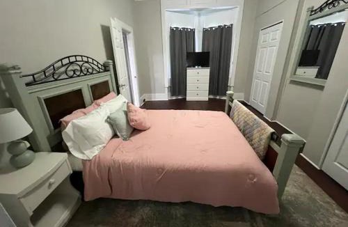 Uniontown Apartment | The Modern Victorian