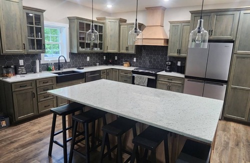 Heltonville House | The Modern WildernessnEnjoy nature and being close to IU & Lake Monroe.