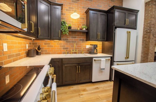 Perrysville House | The Mohican Schoolhouse