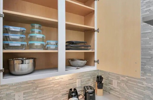 Astrodome House | The Mohr Haus | Walk to NRG Stadium | TMC | 3BR3BA