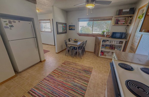 Bluff Hotel | The Mokee Motel (Room 1)