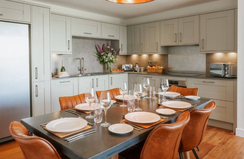 Chittlehamholt Villa | The Mole Resort - Lodges