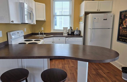 Cherry Valley House | The Monarch - 4 Butternut