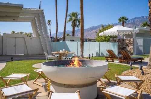 Desert Park Estates Hotel | The Monkey Tree Hotel by AvantStay