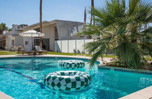 Desert Park Estates Hotel | The Monkey Tree Hotel by AvantStay