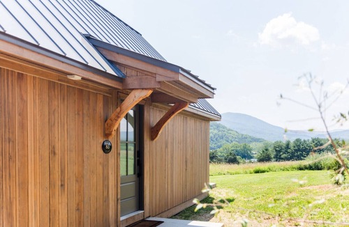 Kerrs Creek Cottage | The Monroe Cottage - Luxury Farm Stay