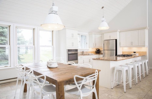 Picton House | The Montauk | West Lake | 6 Bedrooms | Waterfront