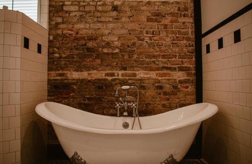Historic Downtown Apalachicola Apartment | The Montgomery by Visit Apalach