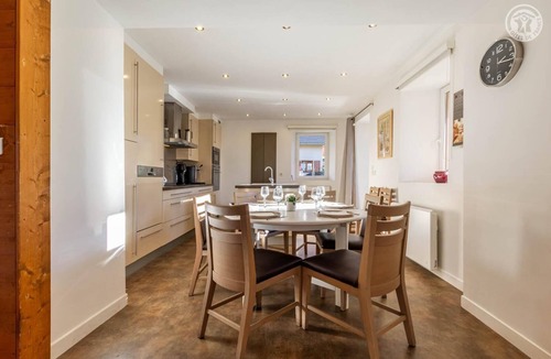 Monthion House | THE MONTHION HOUSE