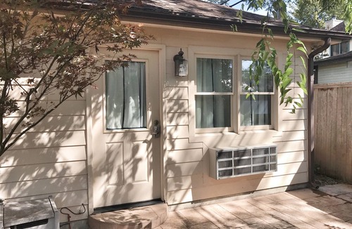 Greenland Hills Apartment | The Monticello Guest House - Charming M Streets - Dallas