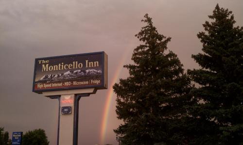 Monticello Hotel | The Monticello Inn