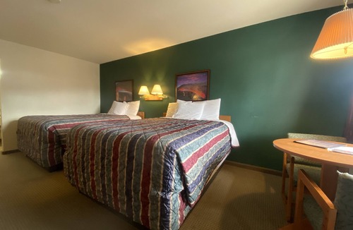 Monticello Hotel | The Monticello Inn