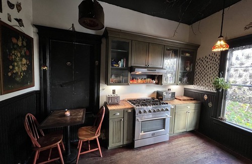 Oakland House | The Moonlight Manor - a themed hideaway!