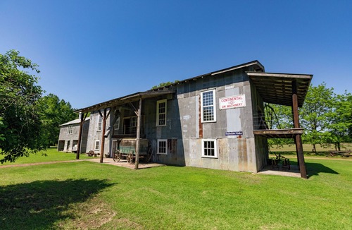 Bells Cabin | The Moonshine Cabin at Green Frog Farm