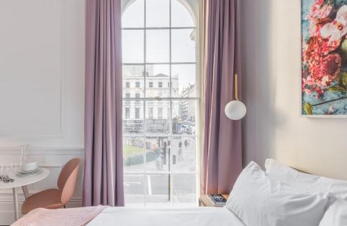 Coleman Street Apartment | The Moorgate by COVE