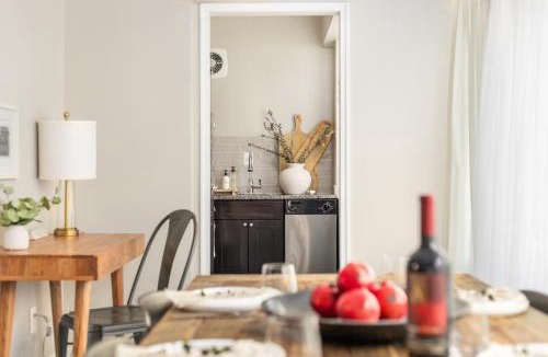 Radnor - Fort Myer Heights Apartment | The Morgan - Refined 2BR King Suite with Free Parking