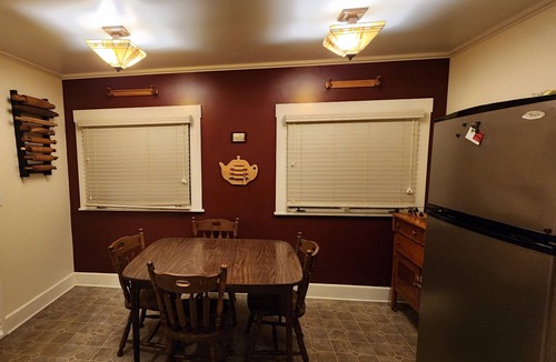 Elmira Apartment | The Morning Glory Craftsman