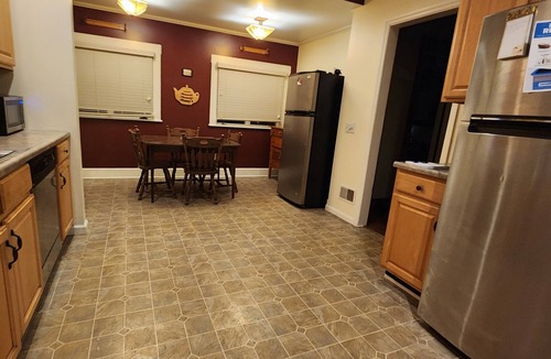 Elmira Apartment | The Morning Glory Craftsman