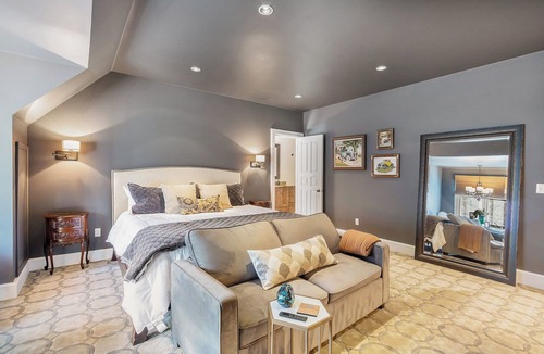 Niles Bed & Breakfast | The Morris Estate