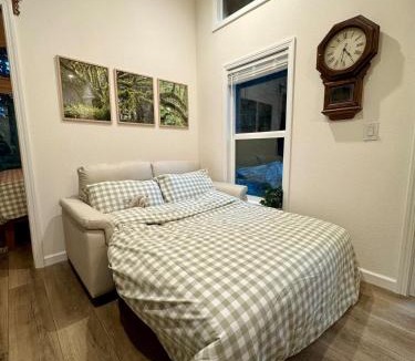 Klamath Ski Chalet | The Mossy Hideout Cabin