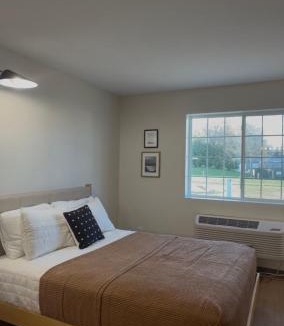 Osakis Hotel | The Motel & Motor Lodge