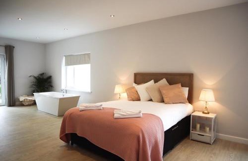 Barry Hotel | The Mount Rooms