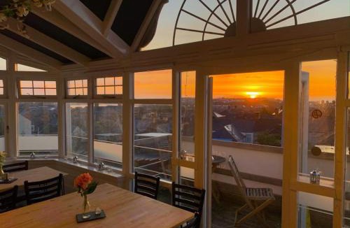 Barry Hotel | The Mount Rooms