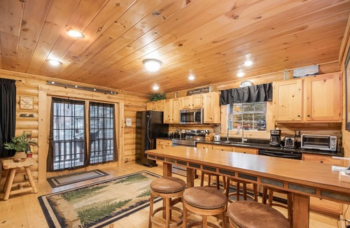 Thayerville House | The Mountain Airy | Great Location, Hot Tub!