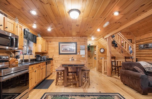 Thayerville House | The Mountain Airy | Great Location, Hot Tub!