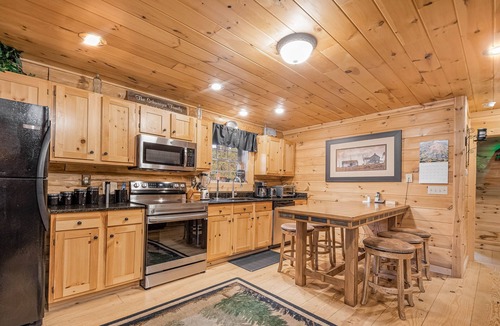 Thayerville House | The Mountain Airy | Great Location, Hot Tub!