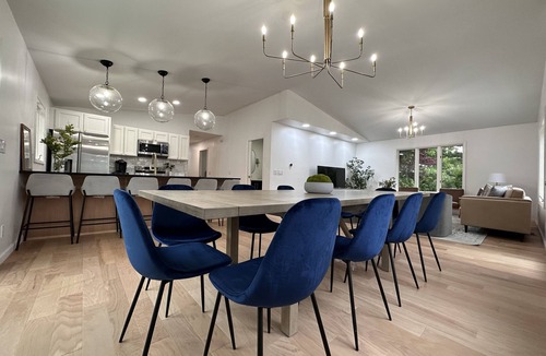 Collins Center House | The Mountain View Retreat