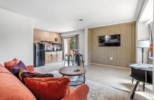 Logan Hotel | The Mulberry