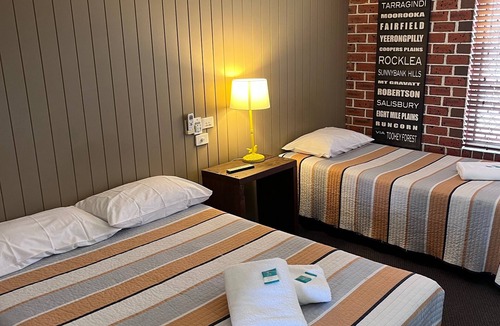 Mullumbimby Hotel | The Mullum Motel