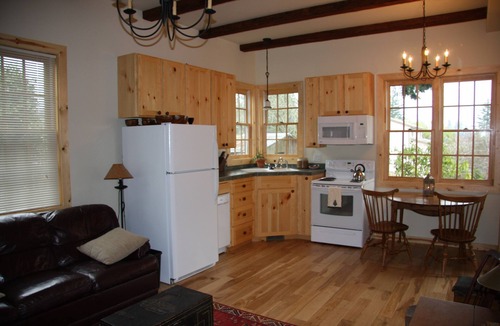 Multnomah Village House | The Multnomah Guest House