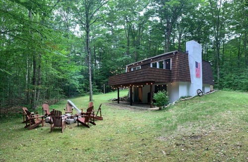 Stratton and Bromley Ski Areas House | The Mushroom House of Manchester Vermont