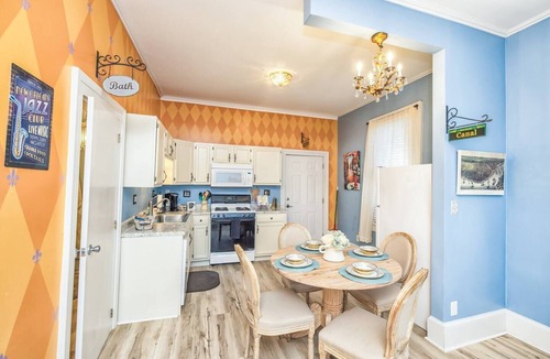 Wilmington Historic District Apartment | The N'awlins! House Walk to Downtown