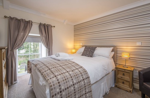 Cenarth Bed & Breakfast | The Nag's Head Inn