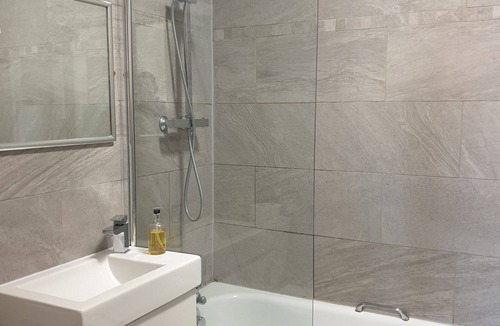 Chichester Hotel | The Nags Head