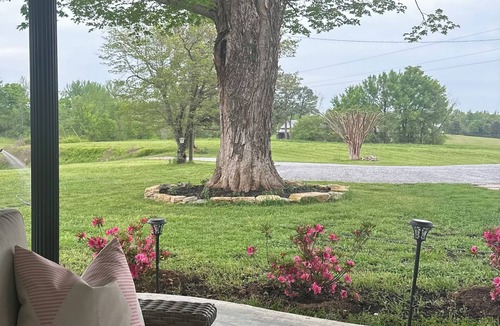 Hurricane Mills Bed & Breakfast | The Nashville - Bed & Breakfast