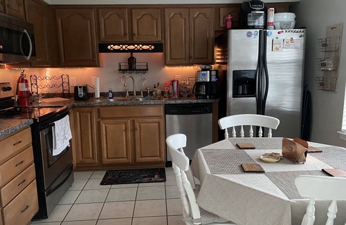 Tulip Grove House | The NashvilleNest 3BR 2Ba Large Fenced Yard 15 Min to DT